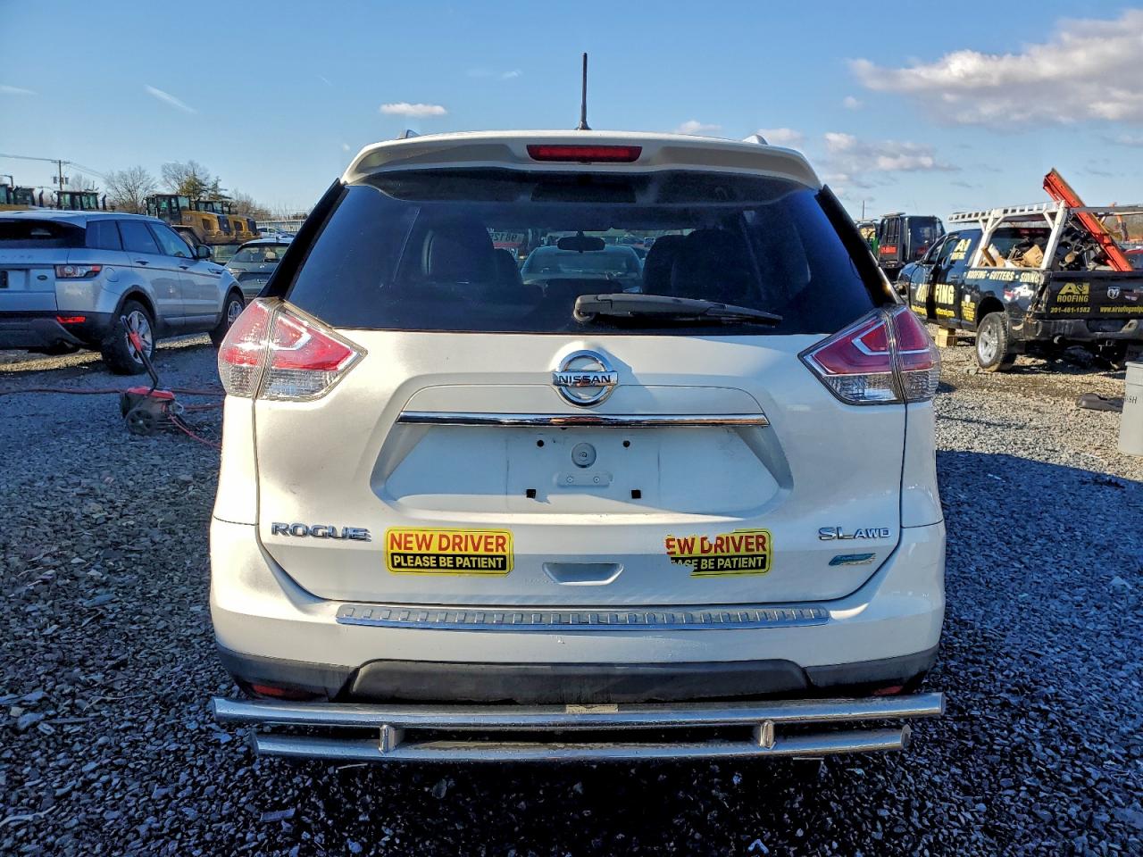 Nissan Rogue S Image 7