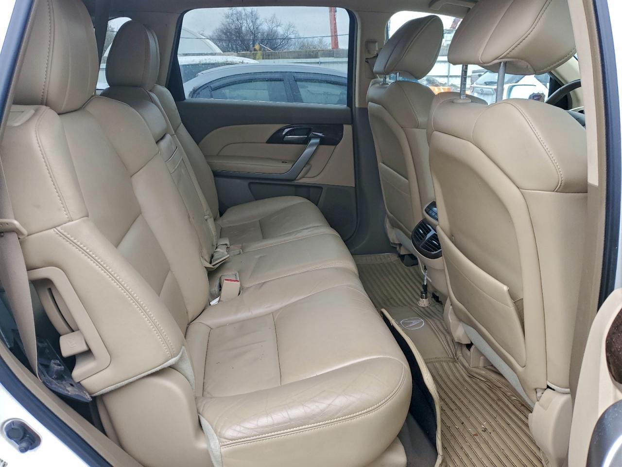 Acura MDX Image 13