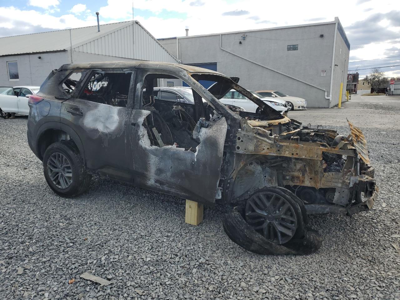 Nissan Rogue S Image 10