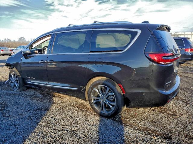 Chrysler Pacifica Pinnacle Image 6