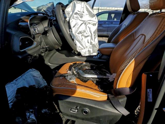 Chrysler Pacifica Pinnacle Image 10