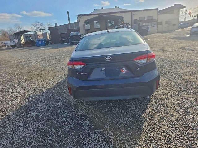 Toyota Corolla Le Image 7