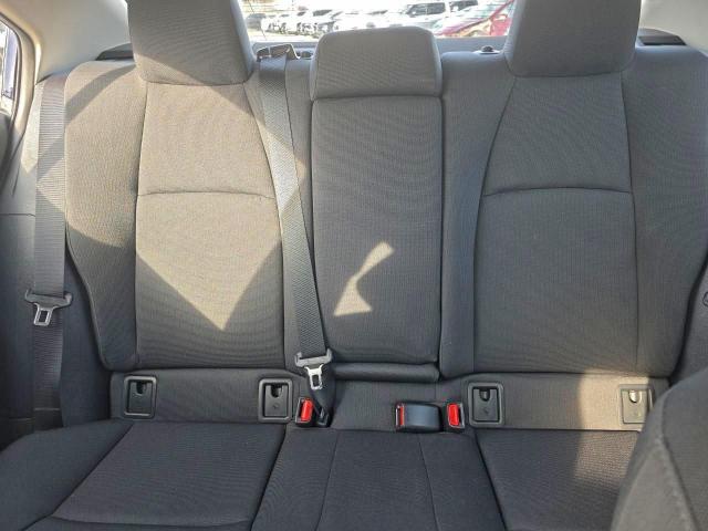 Toyota Corolla Le Image 8