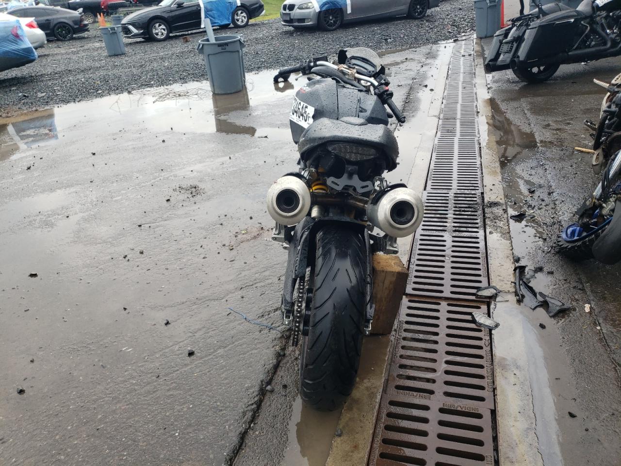 Ducati Monster 696 Image 2