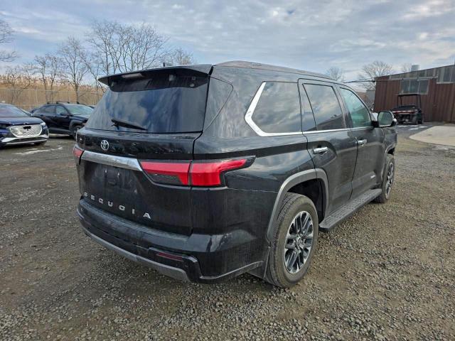 Toyota Sequoia Sr5 Image 3