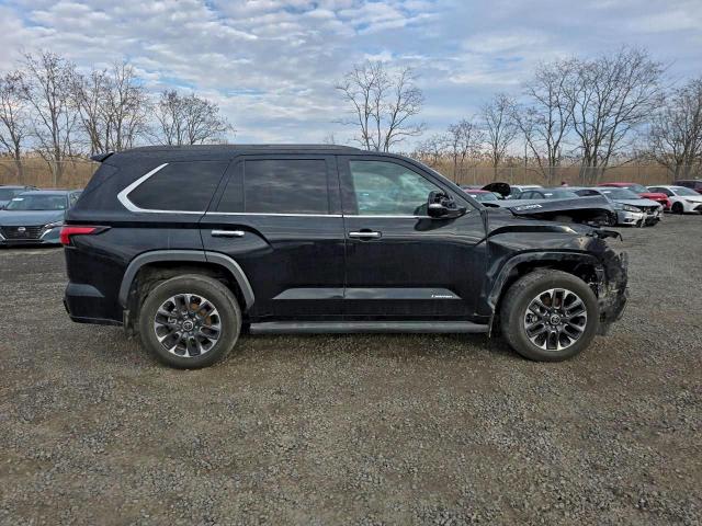 Toyota Sequoia Sr5 Image 14