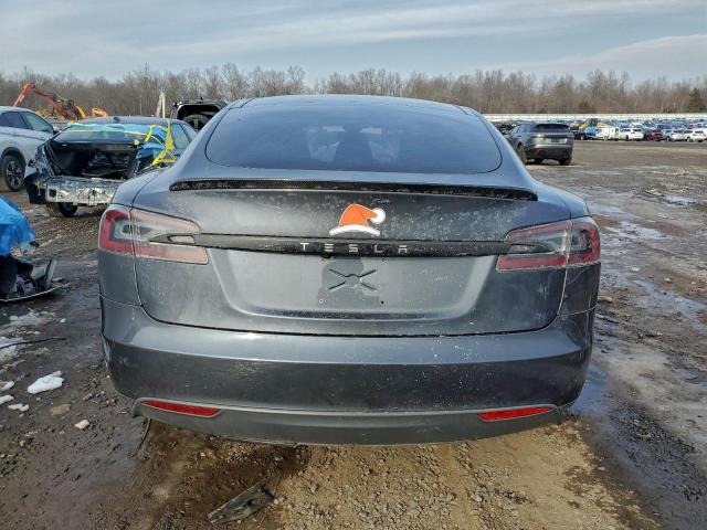 Tesla Model S Image 11