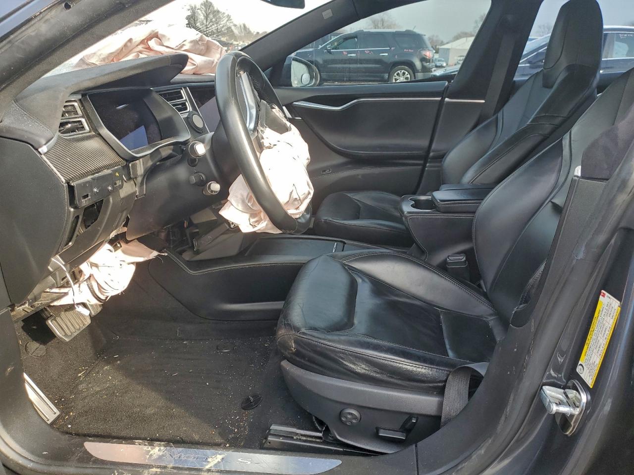 Tesla Model S Image 6