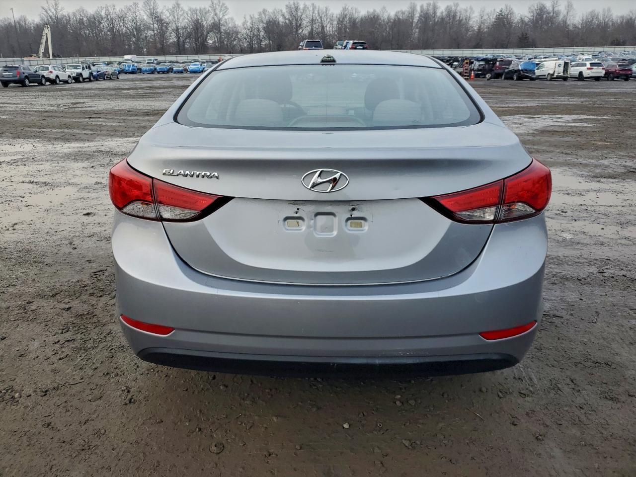 Hyundai ELANTRA Se Image 7
