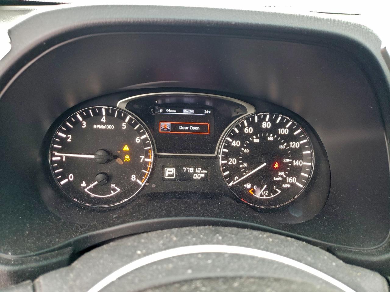 Nissan Pathfinder S Image 13