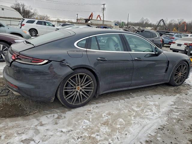 Porsche Panamera 4s Image 10