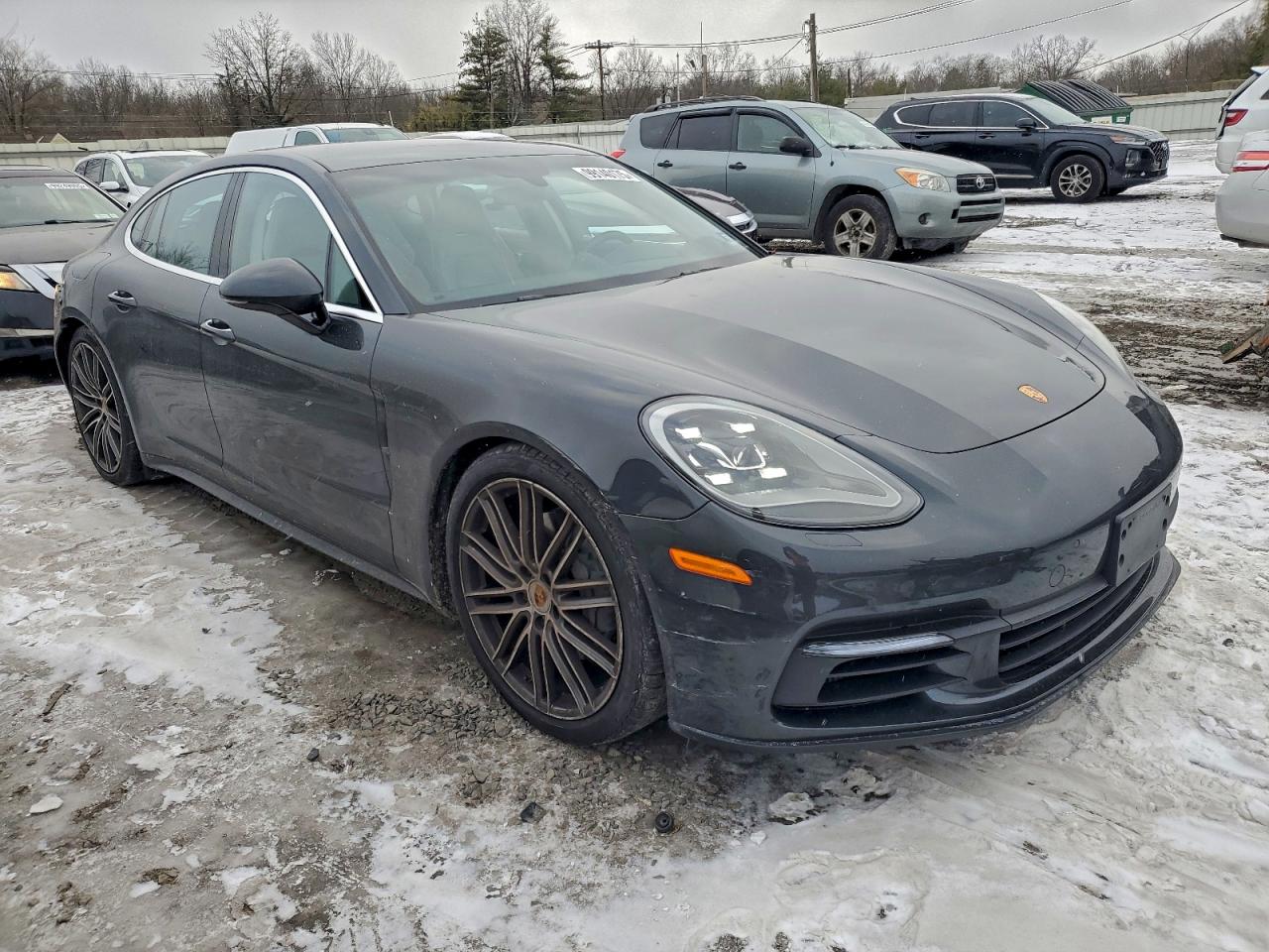 Porsche Panamera 4s Image 9