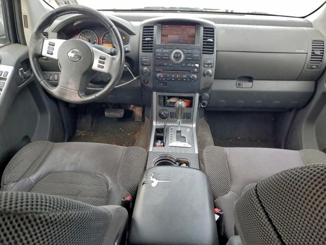 Nissan Pathfinder S Image 10