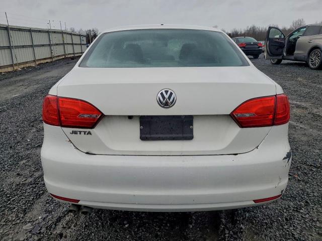 Volkswagen Jetta Base Image 11