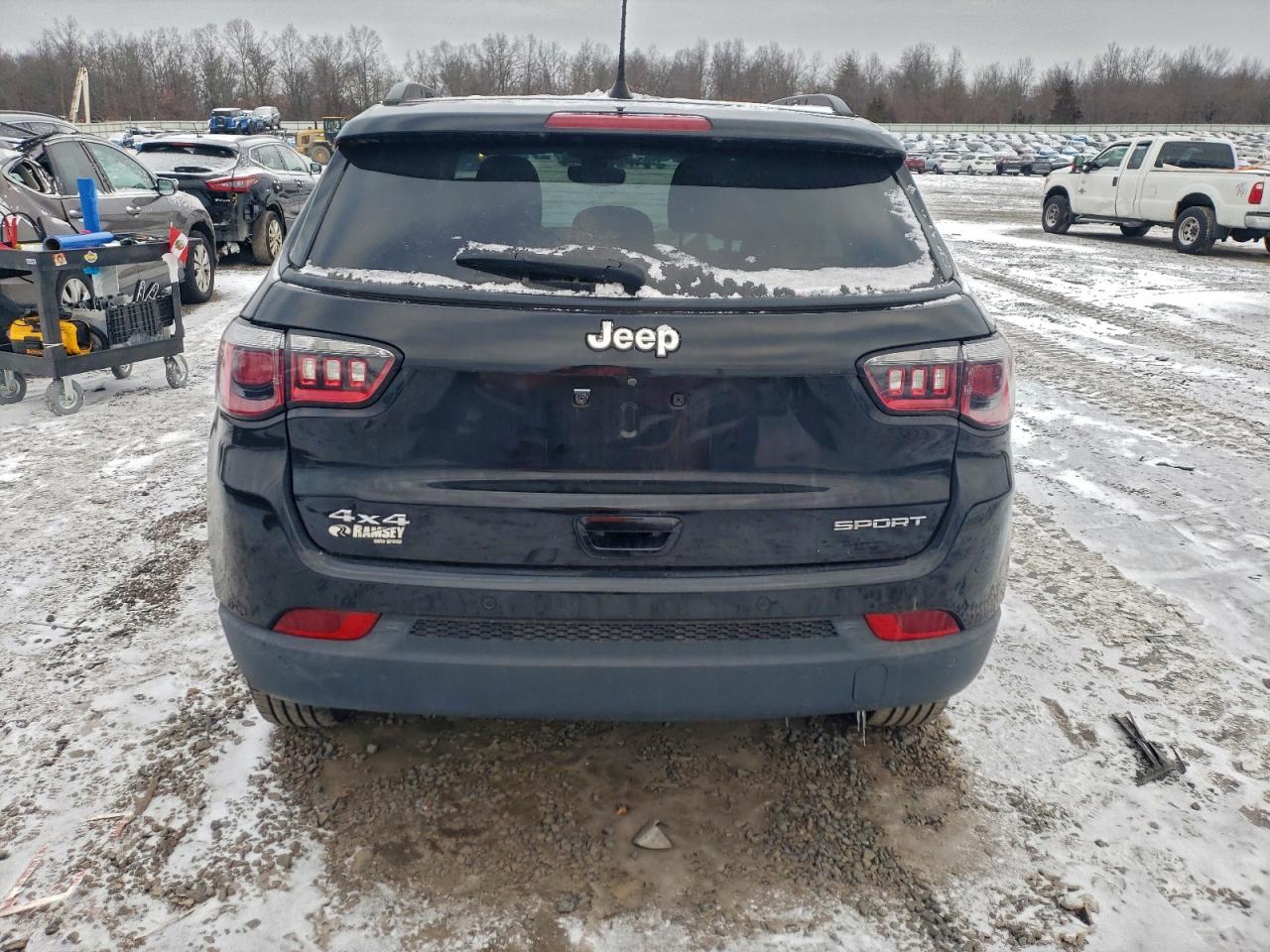 Jeep Compass Sport Image 4