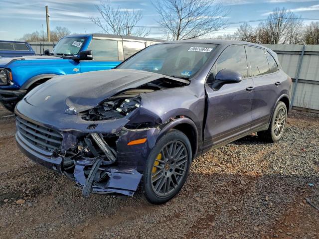  Salvage Porsche Cayenne