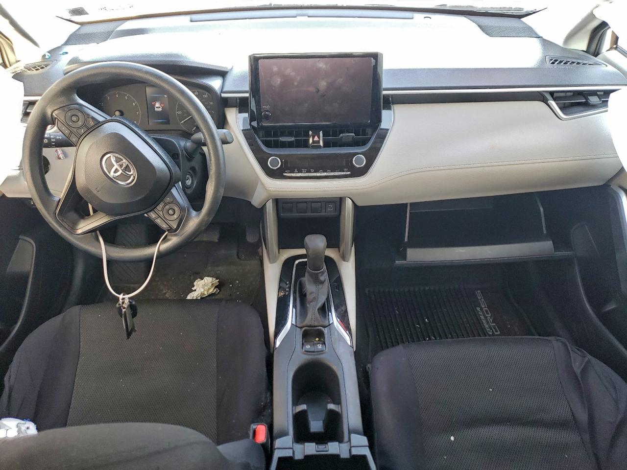 Toyota Corolla L Image 12