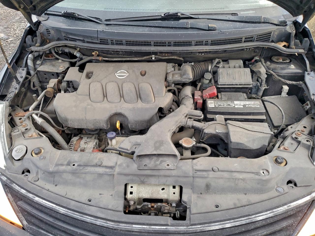 Nissan Versa S Image 9