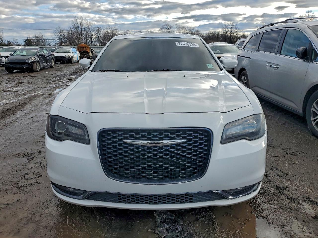 Chrysler 300 S Image 6