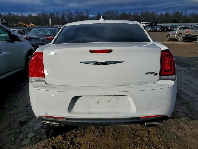 Chrysler 300 S Image 11