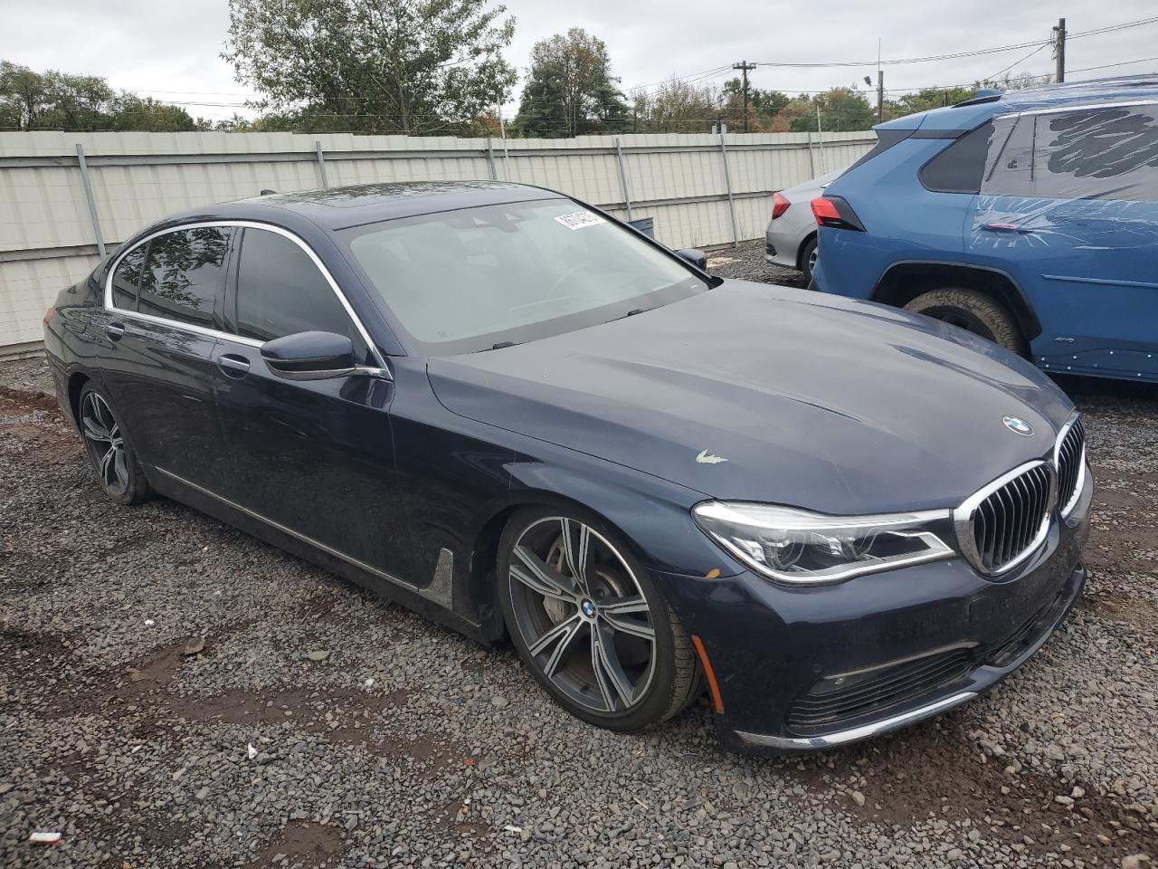BMW 7 Series Xi Image 3