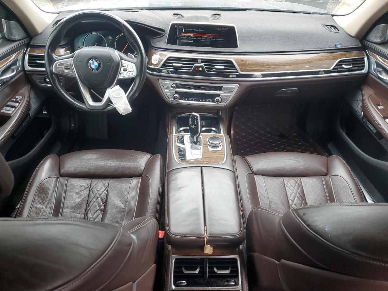 BMW 7 Series Xi Image 7