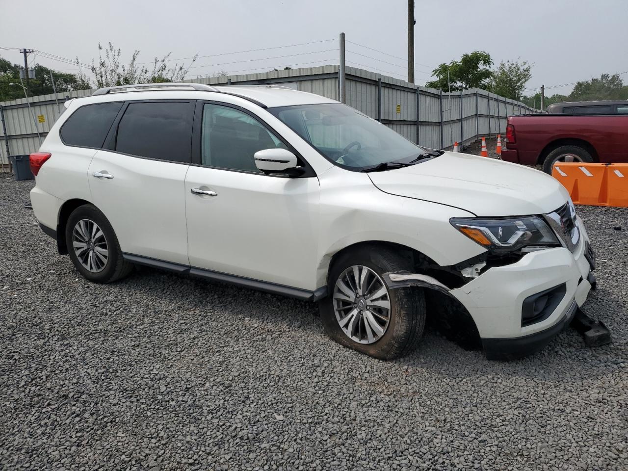 Nissan Pathfinder Sl Image 4