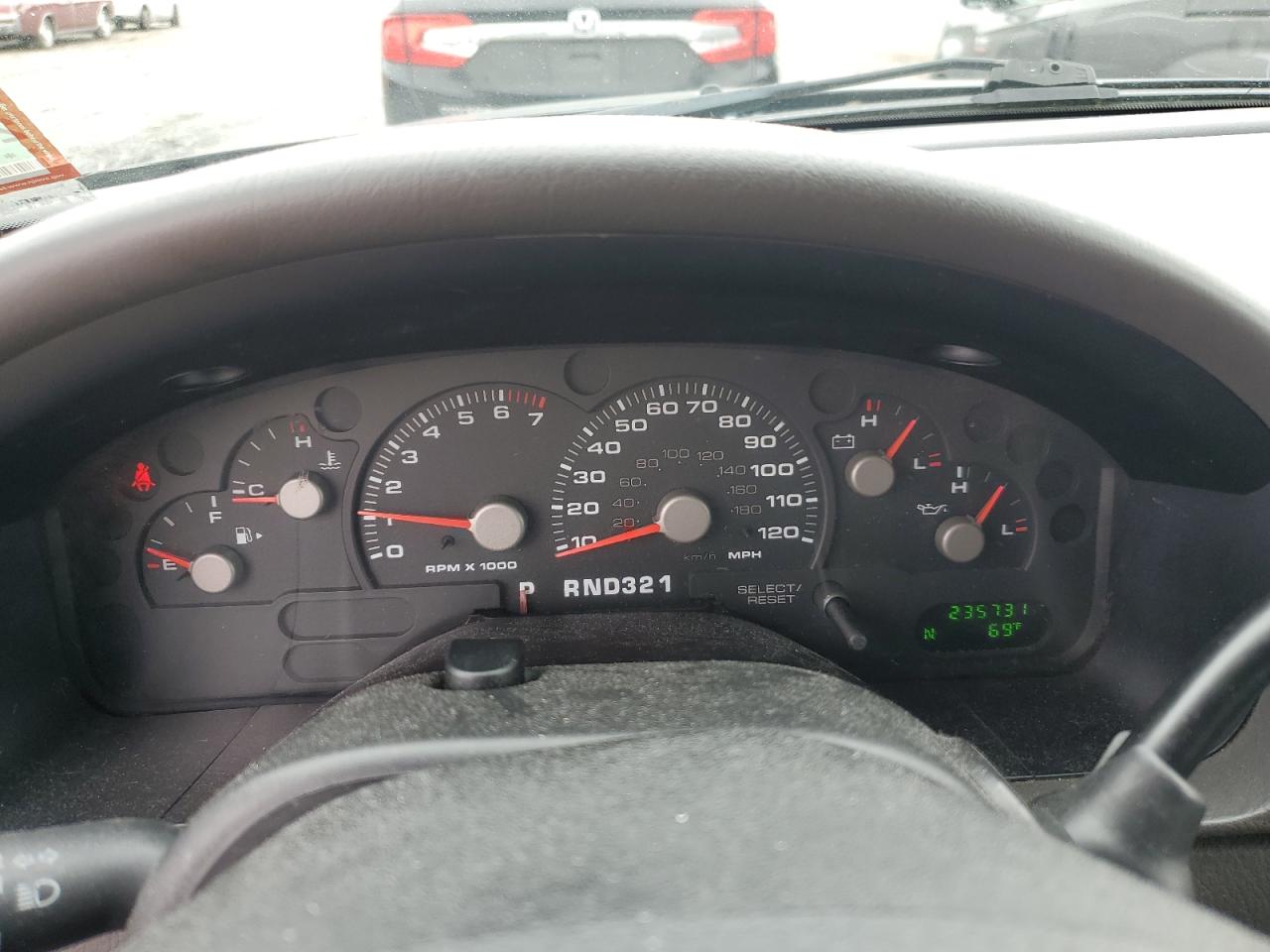 Ford Explorer Xlt Image 2