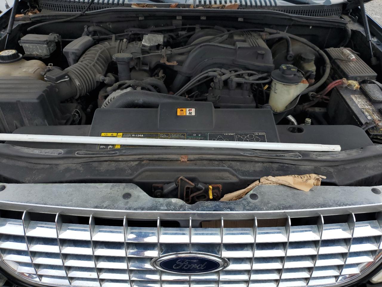 Ford Explorer Xlt Image 10