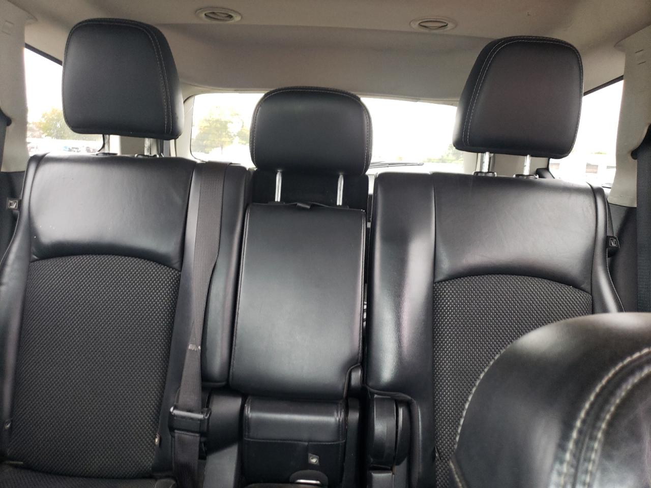 Dodge Journey Crossroad Image 3