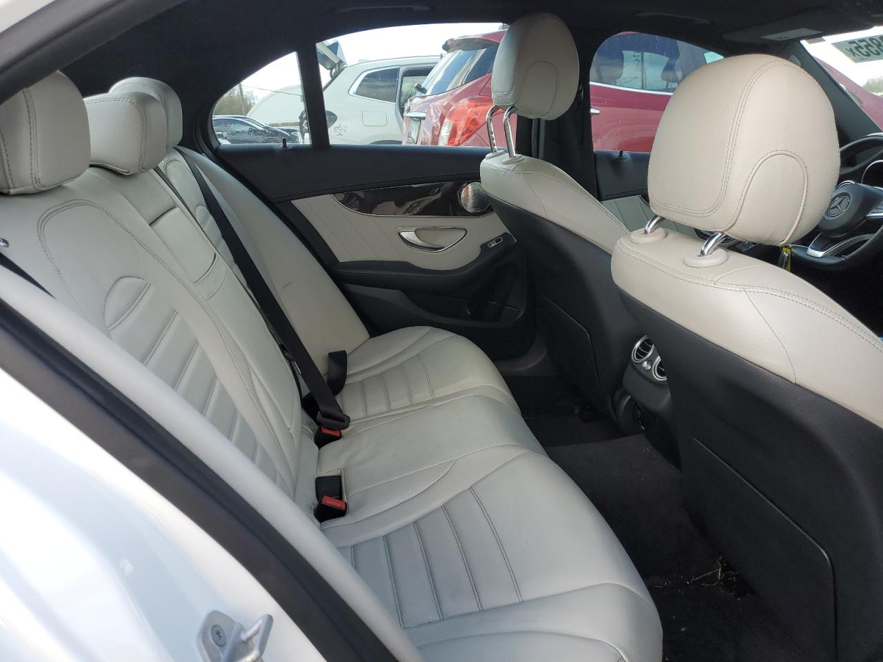 Mercedes-Benz C-Class 400 4matic Image 6