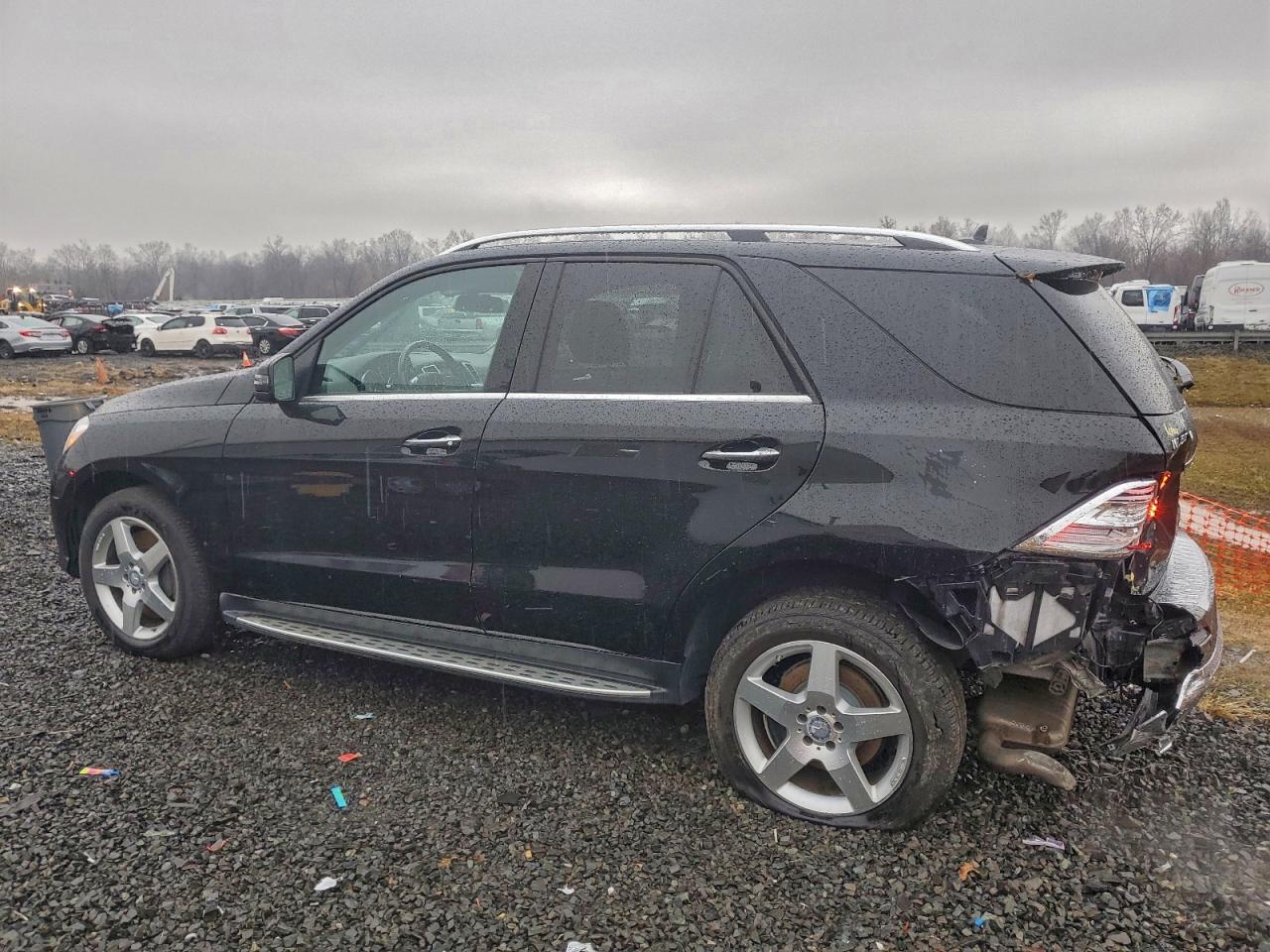 Mercedes-Benz M-Class 550 4matic Image 7