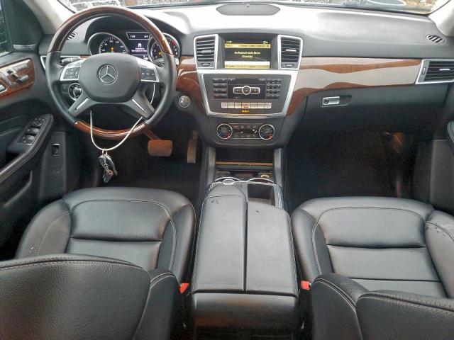 Mercedes-Benz M-Class 550 4matic Image 10