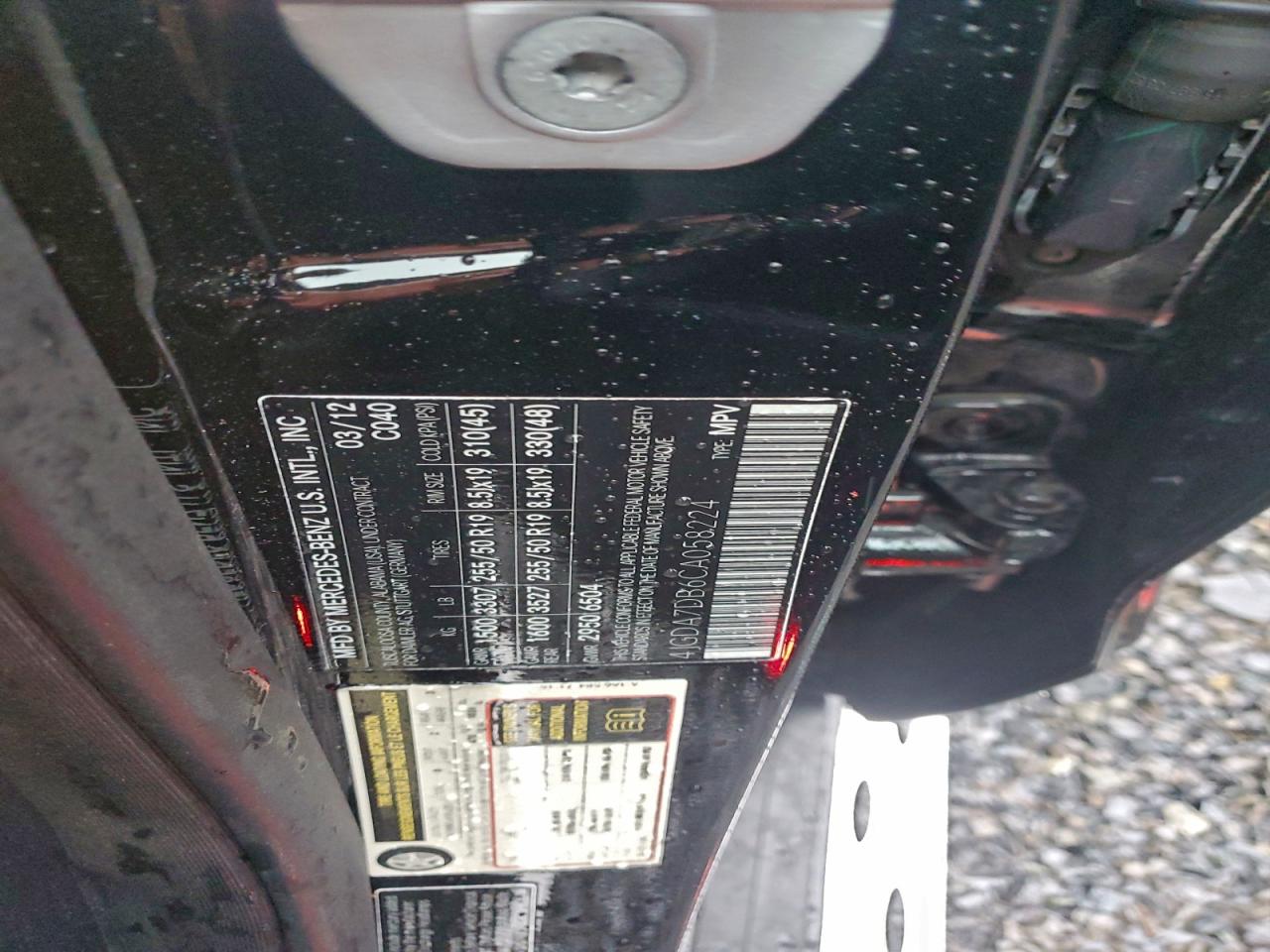 Mercedes-Benz M-Class 550 4matic Image 4