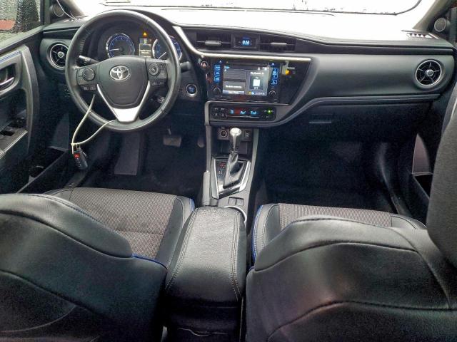 Toyota Corolla L Image 5