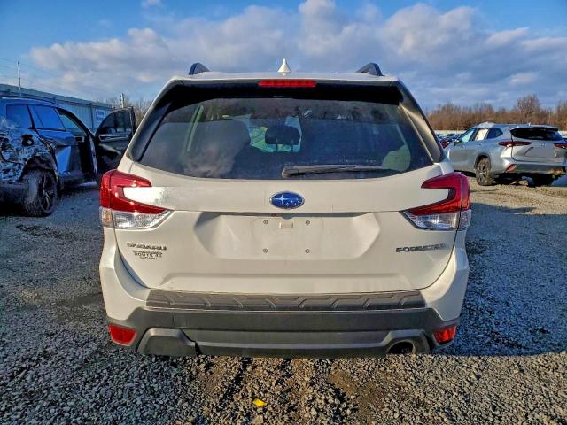 Subaru Forester Premium Image 3