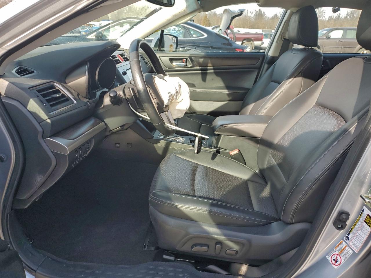 Subaru Legacy 2.5i Limited Image 7