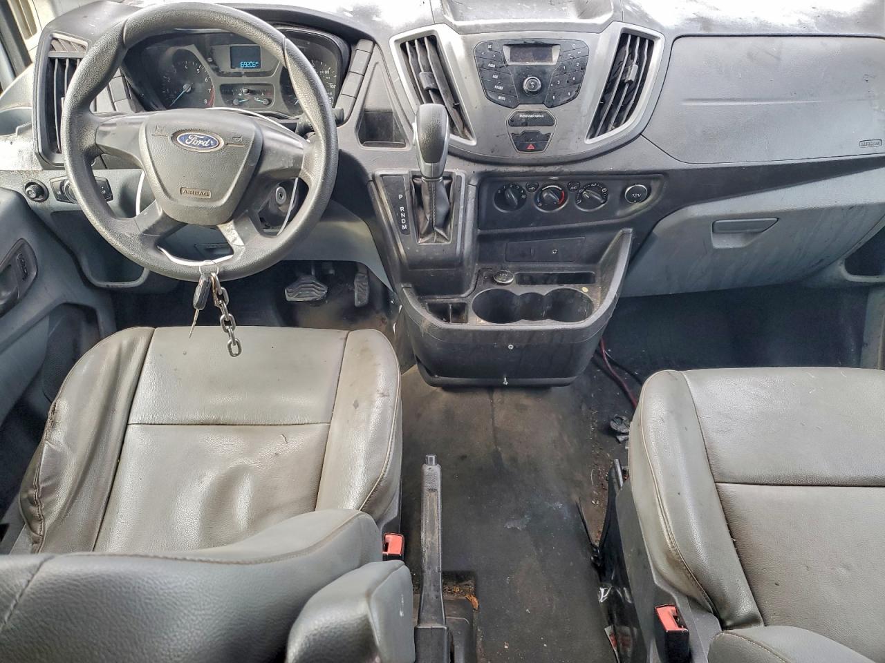 Ford Transit T-150 Image 10