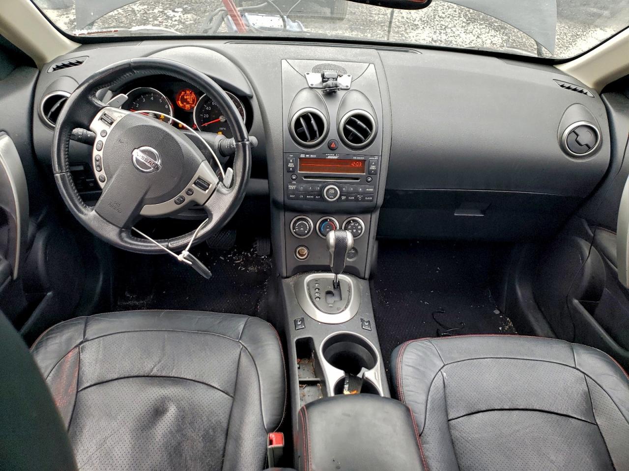 Nissan Rogue S Image 8