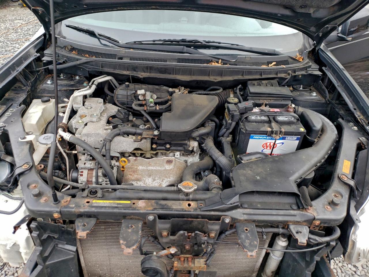 Nissan Rogue S Image 12