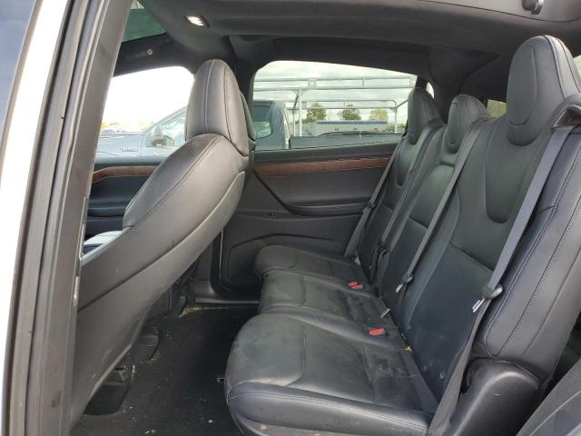 Tesla Model X Image 10