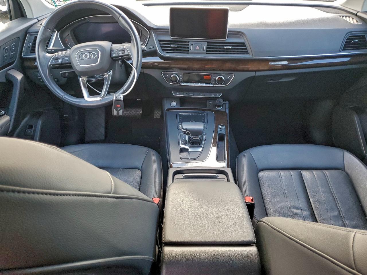 Audi Q5 Premium Plus Image 9