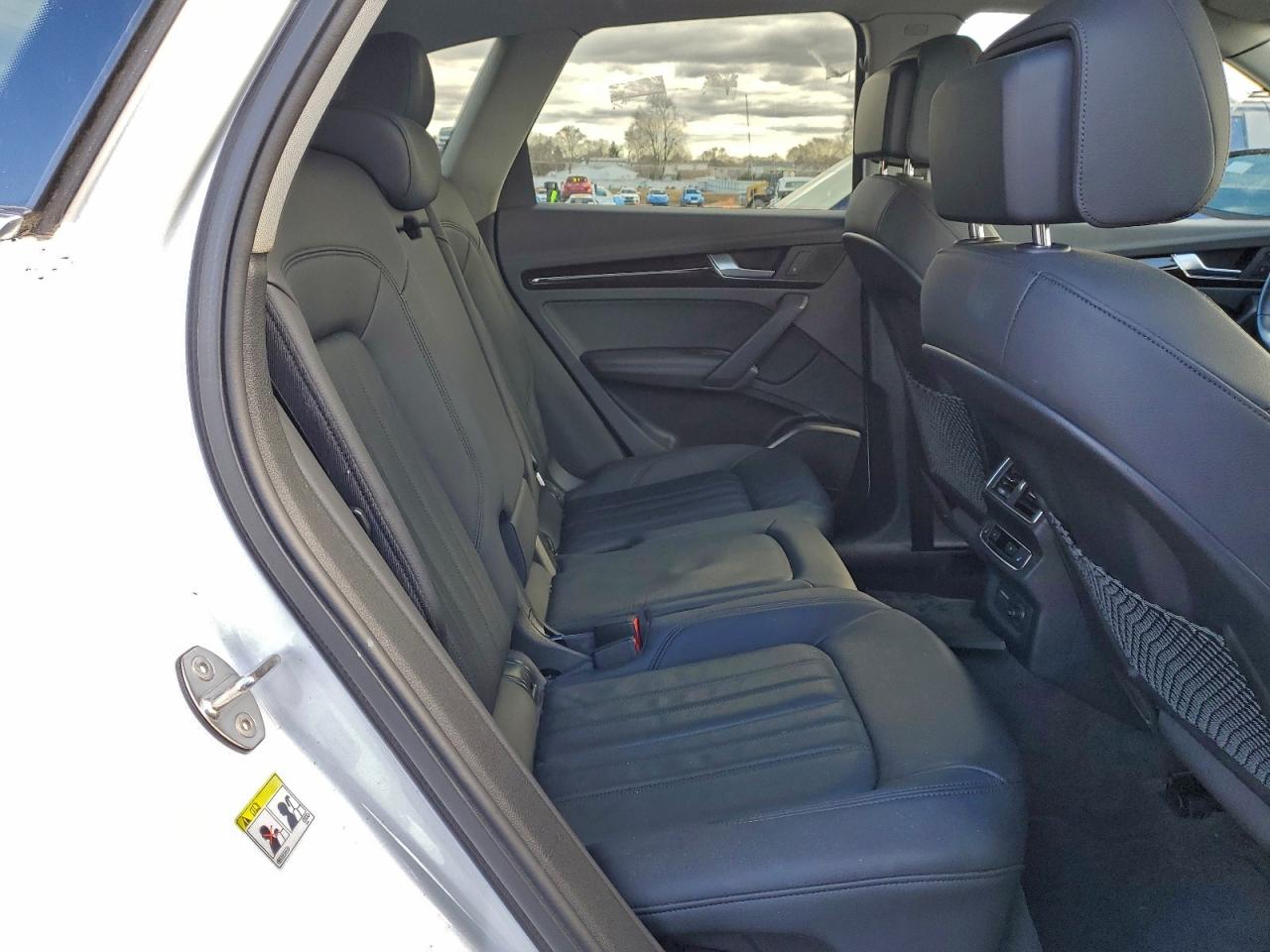 Audi Q5 Premium Plus Image 11