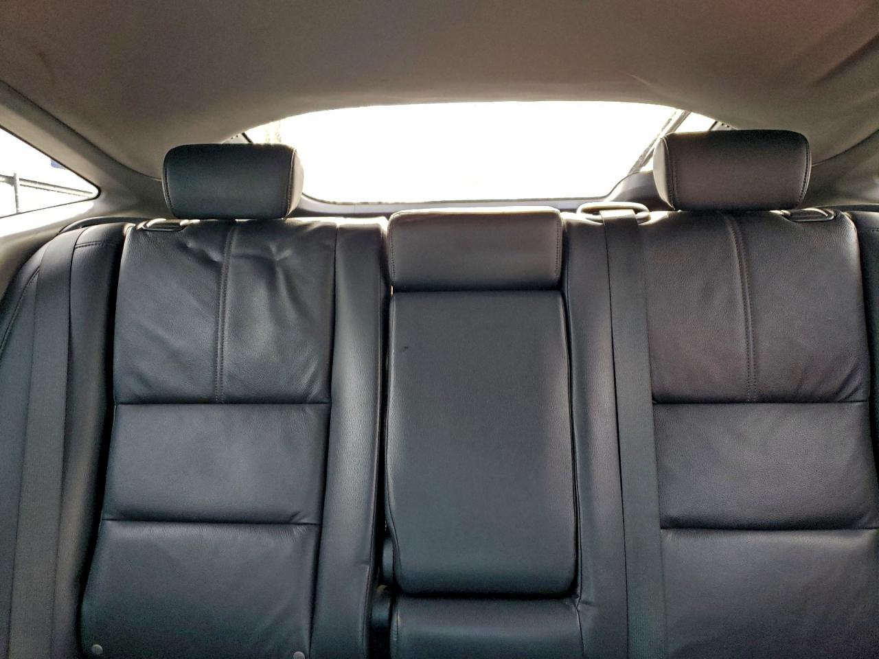 Honda Crosstour Exl Image 9