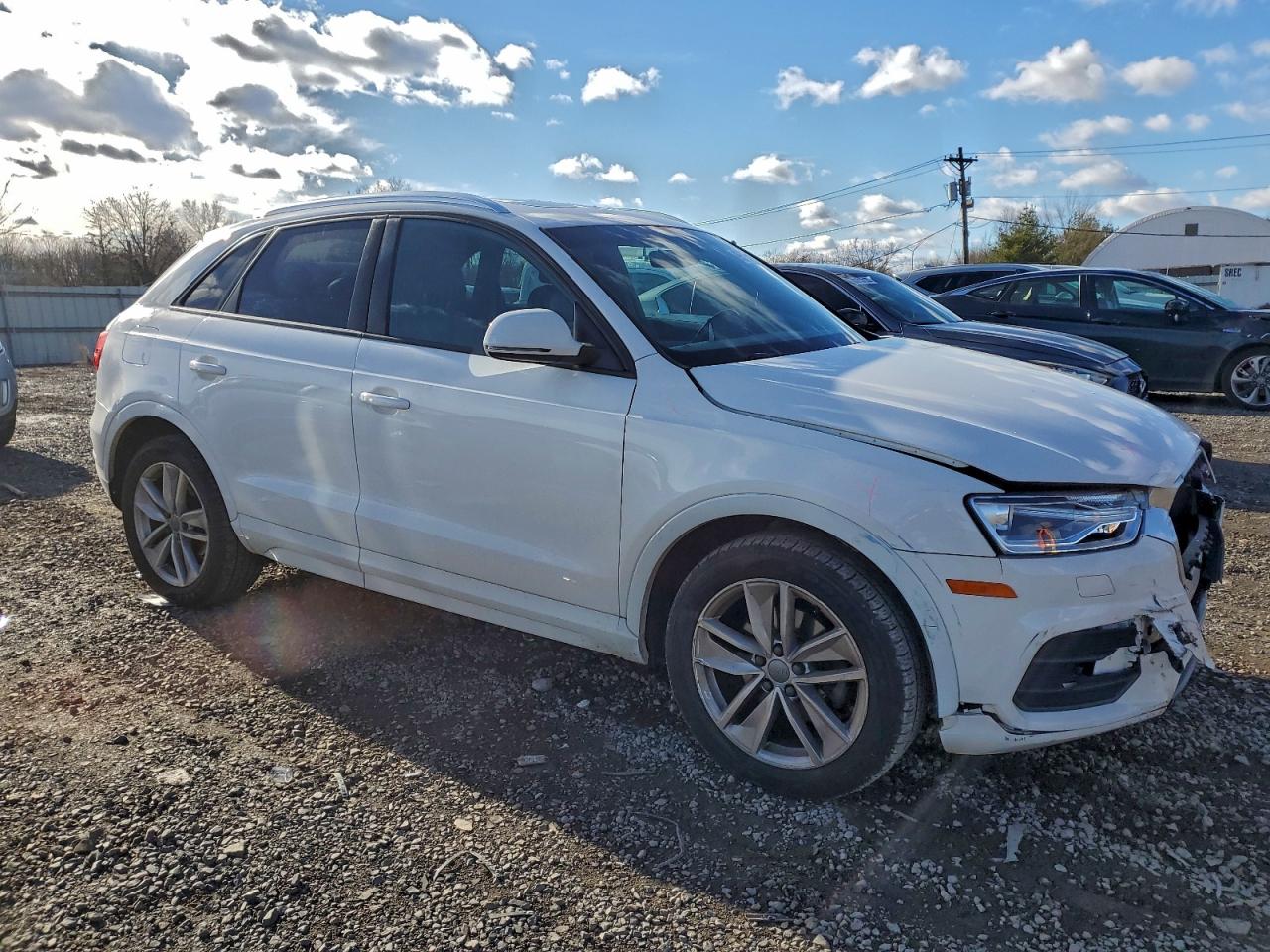 Audi Q3 Premium Image 12