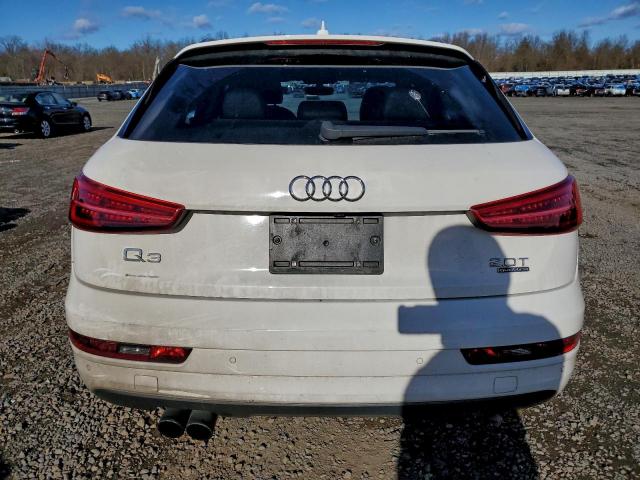 Audi Q3 Premium Image 11