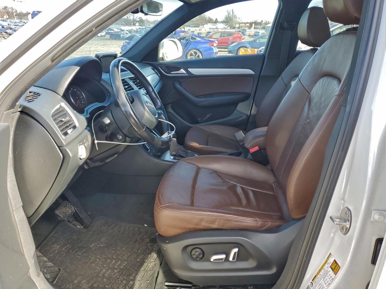 Audi Q3 Premium Image 2