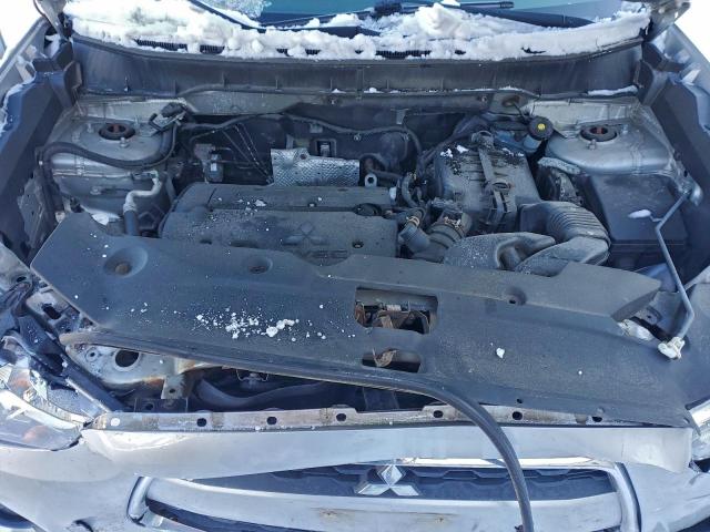 Mitsubishi Outlander Se Image 8