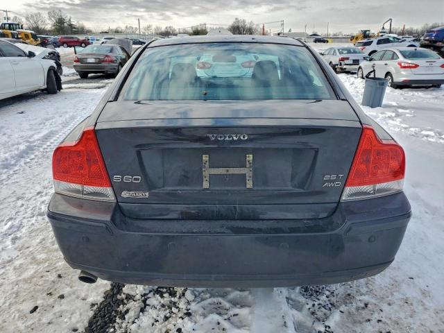 Volvo S60 2.5t Image 5