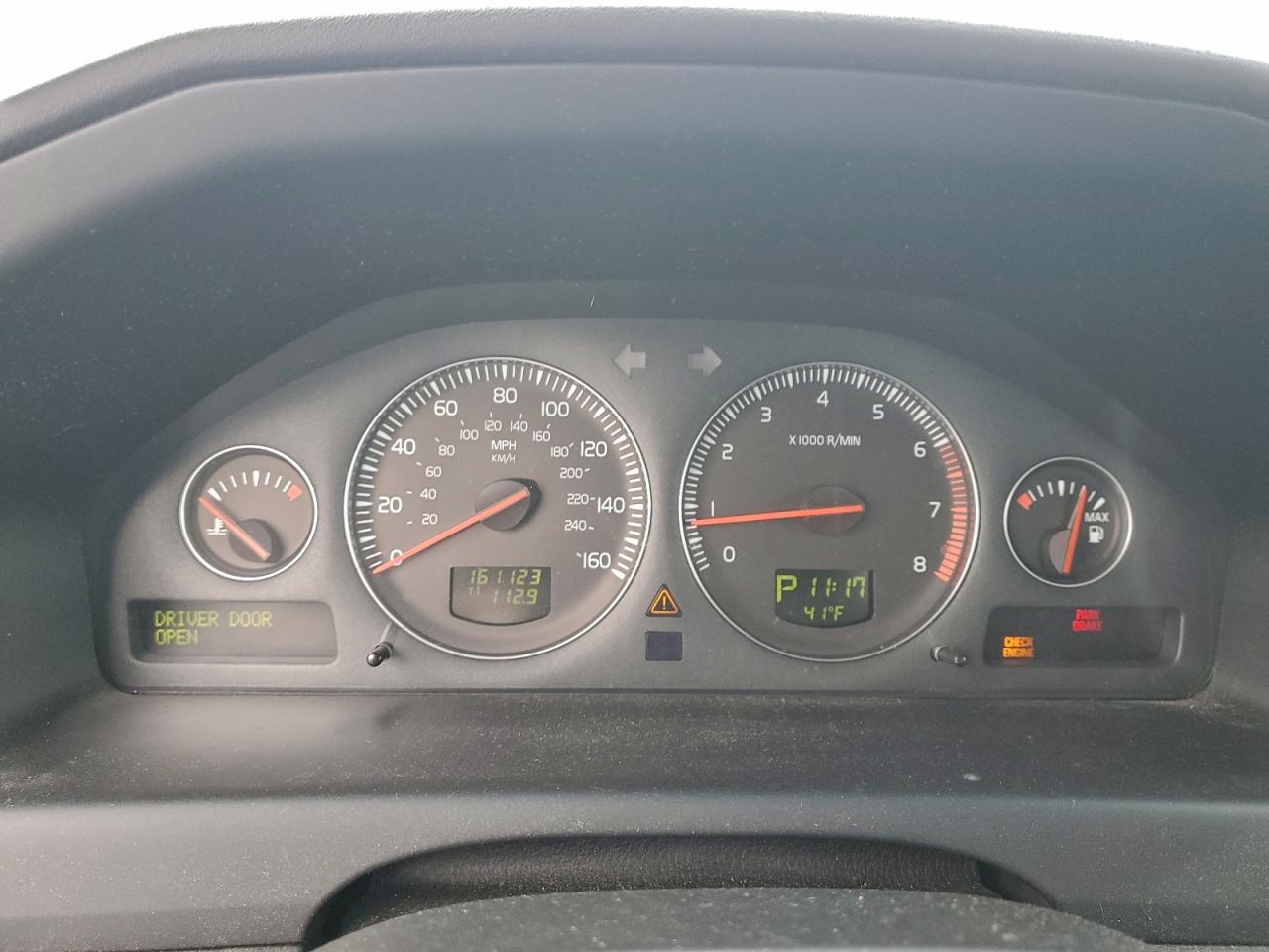 Volvo S60 2.5t Image 8